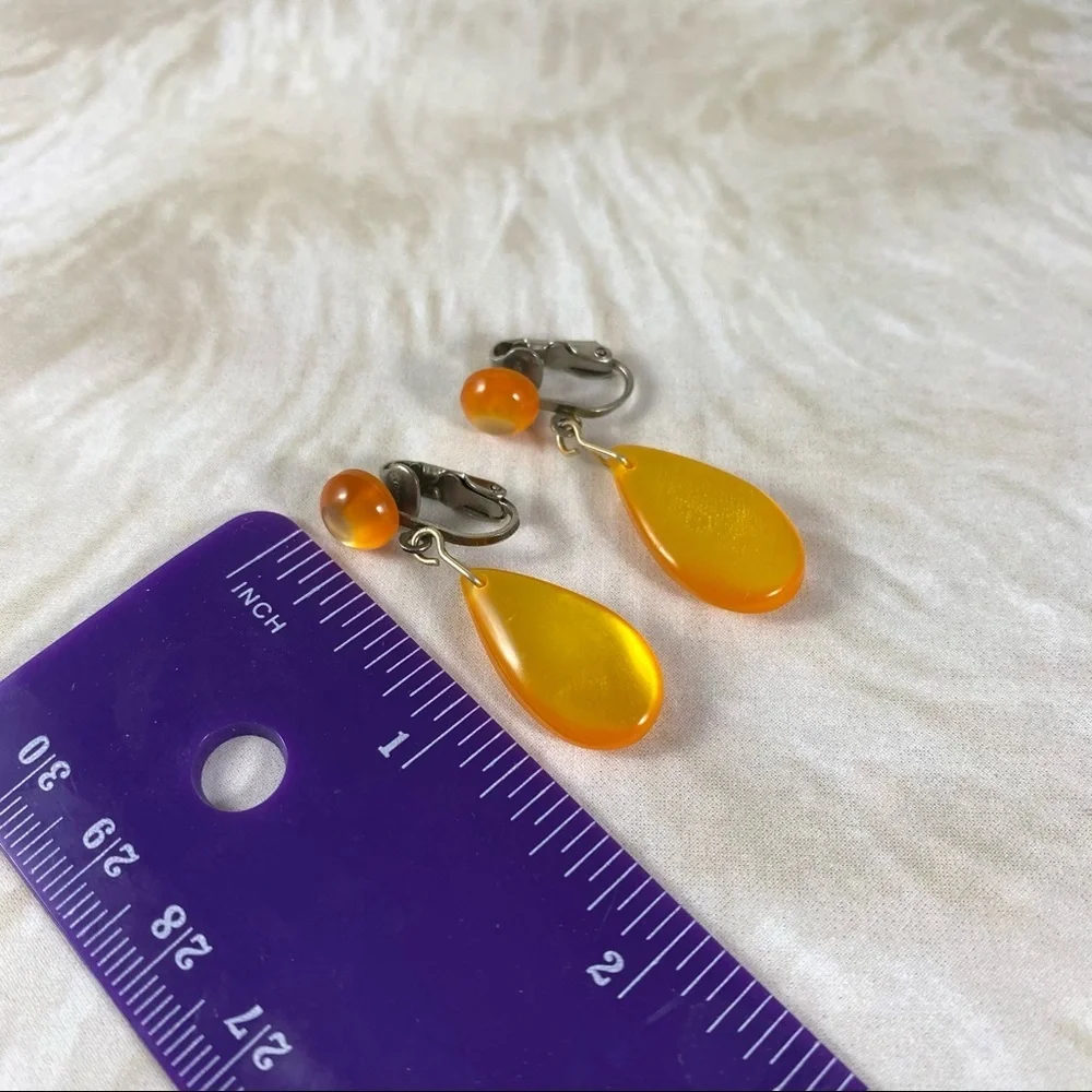 Vintage lucite MoonGlow tear drop clip earrings 60s